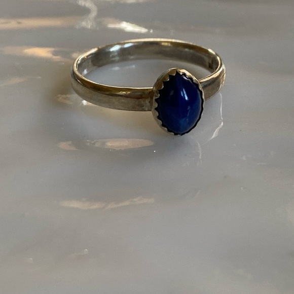 Sterling Silver and Blue Lapis Ring size 7.5 - Picture 3 of 8